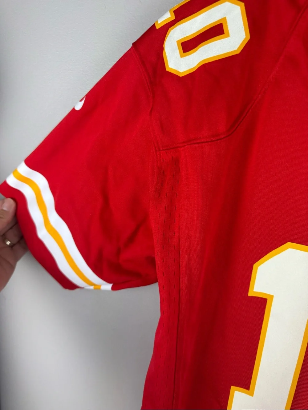 Nike NFL Tyreek Hill Kansas City Chiefs Youth Short Sleeve Jersey SZ L Red